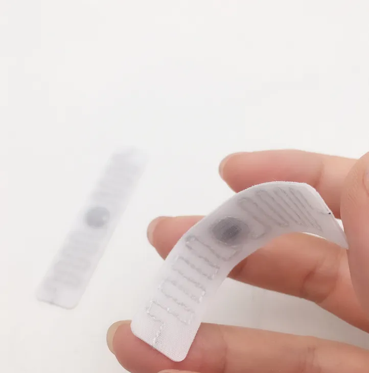 Etiqueta de lavanderia têxtil flexível RFID para lavanderia UHF